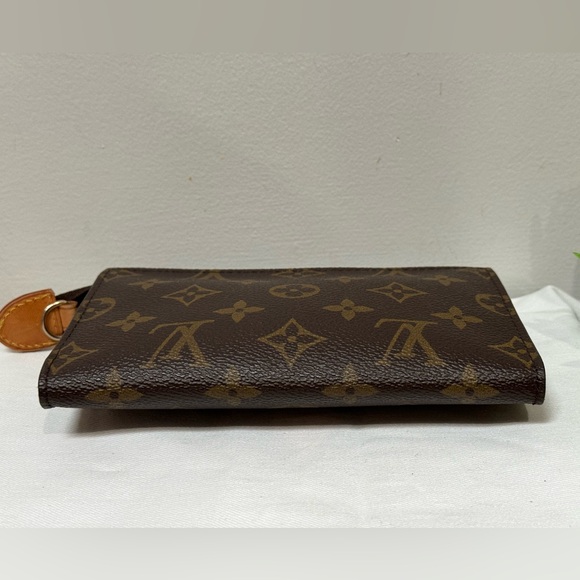 Auth Louis Vuitton Monogram Cosmetics Pouch/ Wallet/ clutch (from Bucket PM) - Picture 9 of 13
